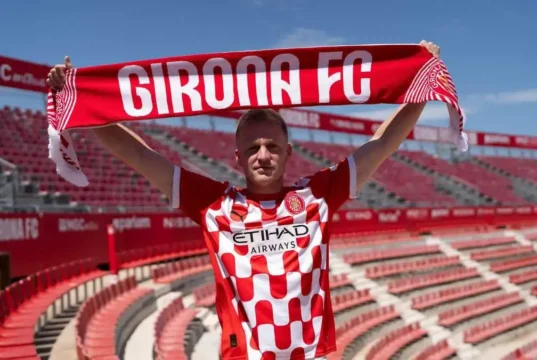 Donny Van de Beek Girona